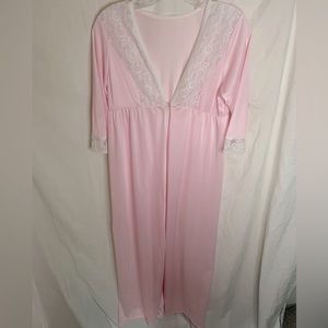 Vintage nightgown/ Robe
